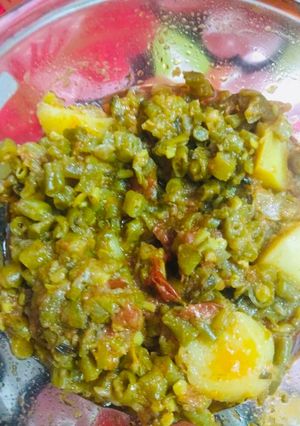 A picture of Aloo beans curry.
