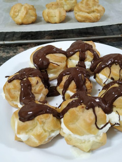 Una foto de Profiteroles
