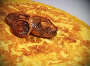 Foto principal de Tortilla de rovellons con butifarra de setas