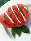 Jitomate Caprese Hasselback