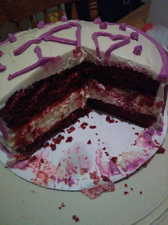 A picture of Red Velvet Cheesecake Cake.