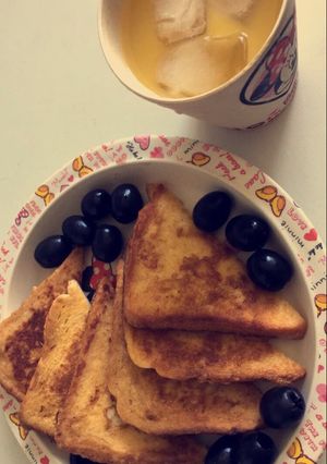 A picture of Simple French toast 💕🍞.