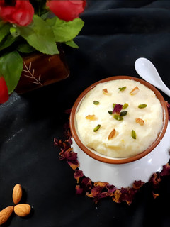 फिरनी (Phirni recipe in hindi) रेसिपी मुख्य फोटो
