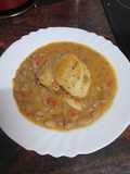 Guiso de judías pintas con pollo