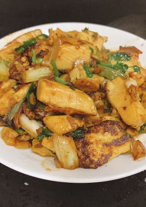 白飯殺手-辣炒紅燒豆腐 的食譜成品照片