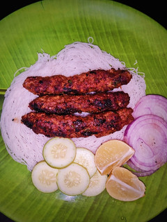 ஸ்ட்ரீட் ஸ்டைல் மட்டன் ஷீக் கபாப்(street style mutton seekh kabab recipe in tamil) செய்முறை முக்கிய புகைப்படம்