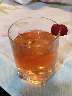 Una foto de Infusión de te verde con fresas