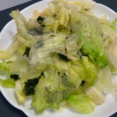 A picture of Korean Style Lettuce Salad.