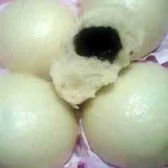 A picture of Bakpao coklat menul.