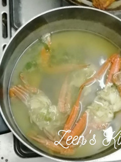 A picture of Crab Soup.