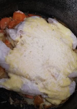 Una foto de Pescado con colchón de verduras