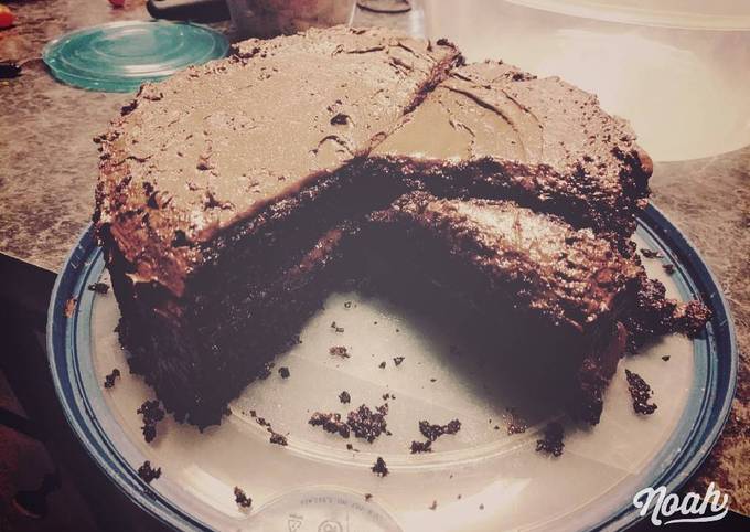 2 layer chocolate cake