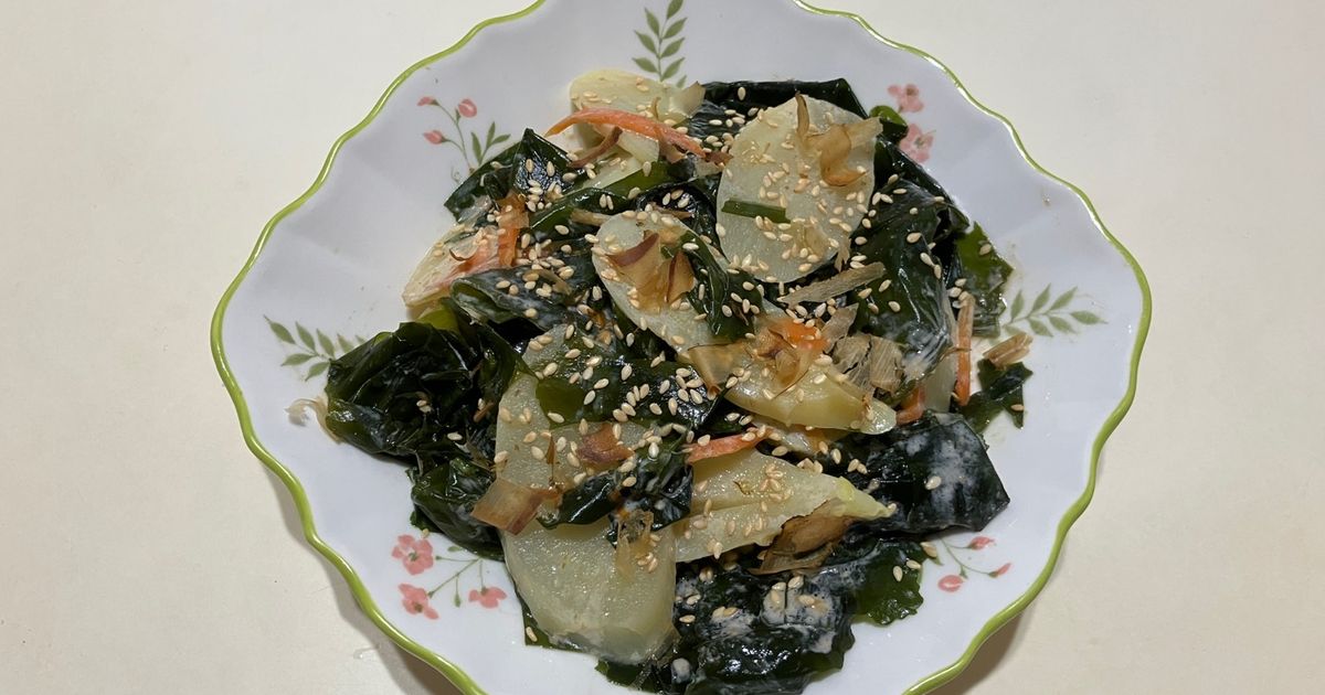 涼拌皎白筍海帶芽（芝麻醬口味） 食譜與作法 by 賴 - Cookpad