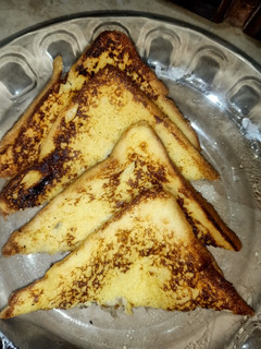 A picture of French toast.