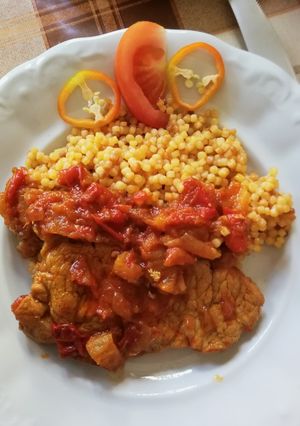 Lecsós szelet tarhonyával recept fotója