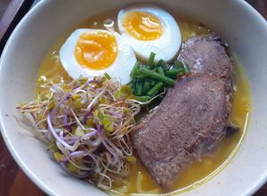 Una foto de Ramen Instantáneo (ラーメン)