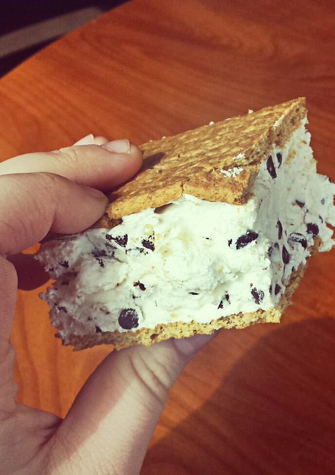 A picture of Icebox Smores.