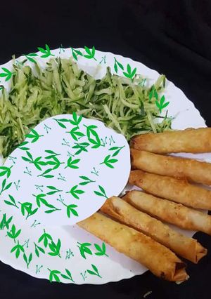 A picture of Veg n chick roll.