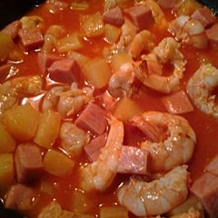 A picture of Shrimp, Spam, and Pineapple Soup.