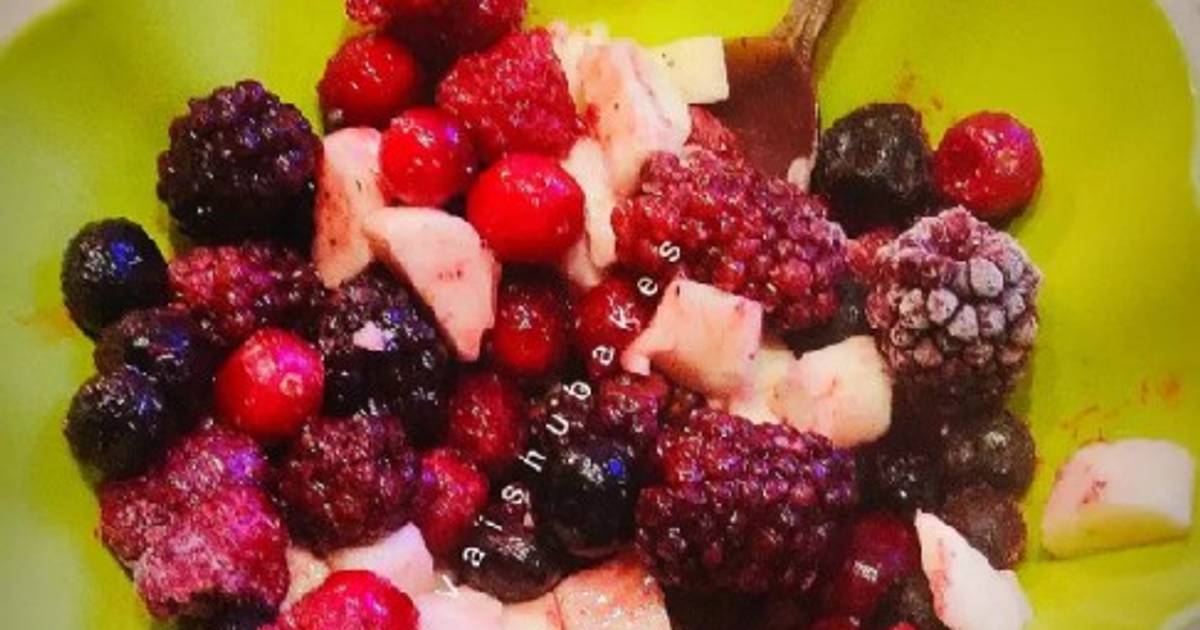 Very Berry Salad Recipe by Vaishali Suhas Cookpad