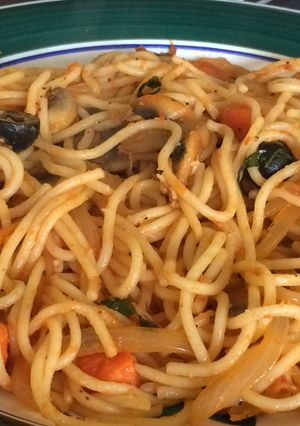 A picture of Neapolitan spaghetti.
