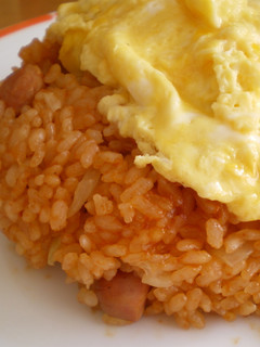 A picture of Omelet Rice with Flavorful Chicken Rice.