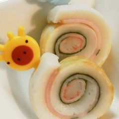 Character Bento Shiso, Ham, and Imitation Crab Chikuwa Rolls. A picture of Character Bento Shiso, Ham, and Imitation Crab Chikuwa Rolls..