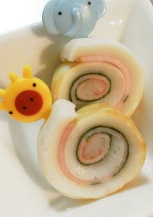 A picture of Character Bento Shiso, Ham, and Imitation Crab Chikuwa Rolls..