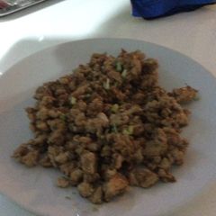 A picture of Thai-style Stir Fried Garlic Minced Pork.
