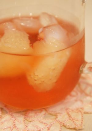A picture of Elegant Grapefruit and Pomegranate Vinegar.