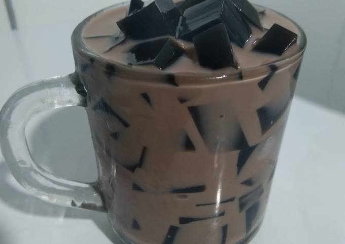 Langkah Mudah untuk Membuat Es cincau susu cokla, segerr yang Sempurna