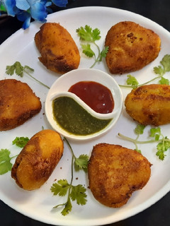 ब्रेड कटलेट (bread cutlet recipe in Hindi) रेसिपी मुख्य फोटो