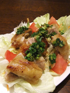 A picture of Crispy Chicken in Green Onion Sauce.