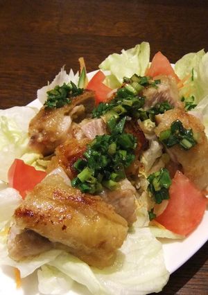 A picture of Crispy Chicken in Green Onion Sauce.