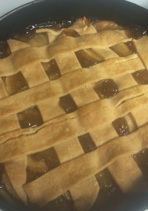 A picture of Lattice Apple Pie.