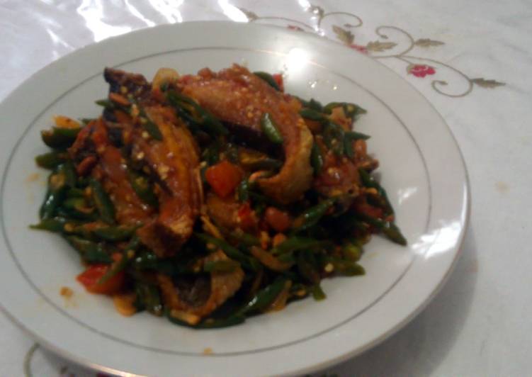 Recipe of Favorite Stingray with Spicy Soyben Fermented Sauce