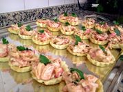 Una foto de tartaleta de surimi