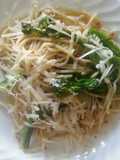 Pasta with garlic, oil and broccolini