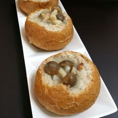 A picture of LG SHIMEJI MUSHROOM SOUP ON WHOLEMEAL BUN.