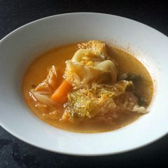 A picture of Cabbage and carrot Soup.