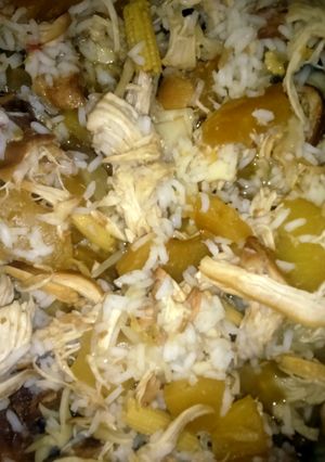 A picture of Pineapple chicken stir fry kinda.