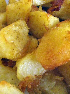 A picture of super easy curry potatoes.
