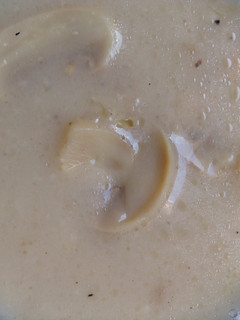 A picture of Mushroom Soup.