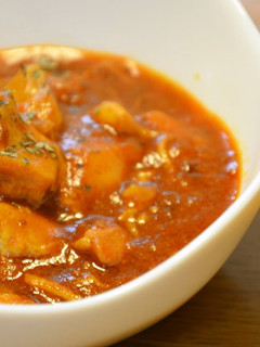 A picture of Easy Chicken Thighs Simmered in Meat Sauce.