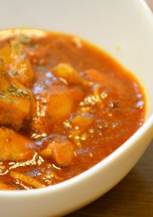 A picture of Easy Chicken Thighs Simmered in Meat Sauce.
