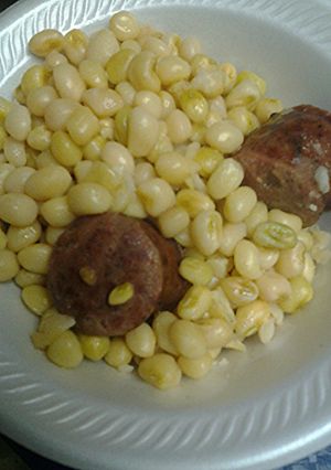 A picture of Zipper peas.