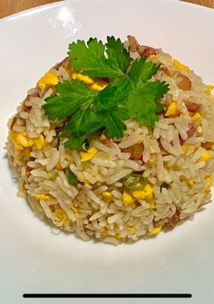รูปของ ข้าวผัดแหนมกุนเชียง