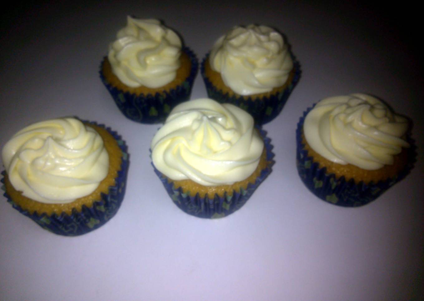 Filled Banana Cupcakes