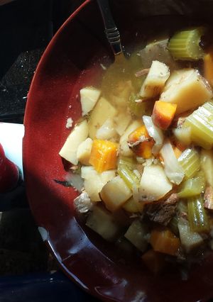 A picture of crock pot beef stew.