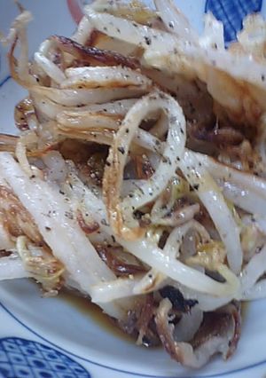 A picture of Stir-Fried Bean Sprouts.